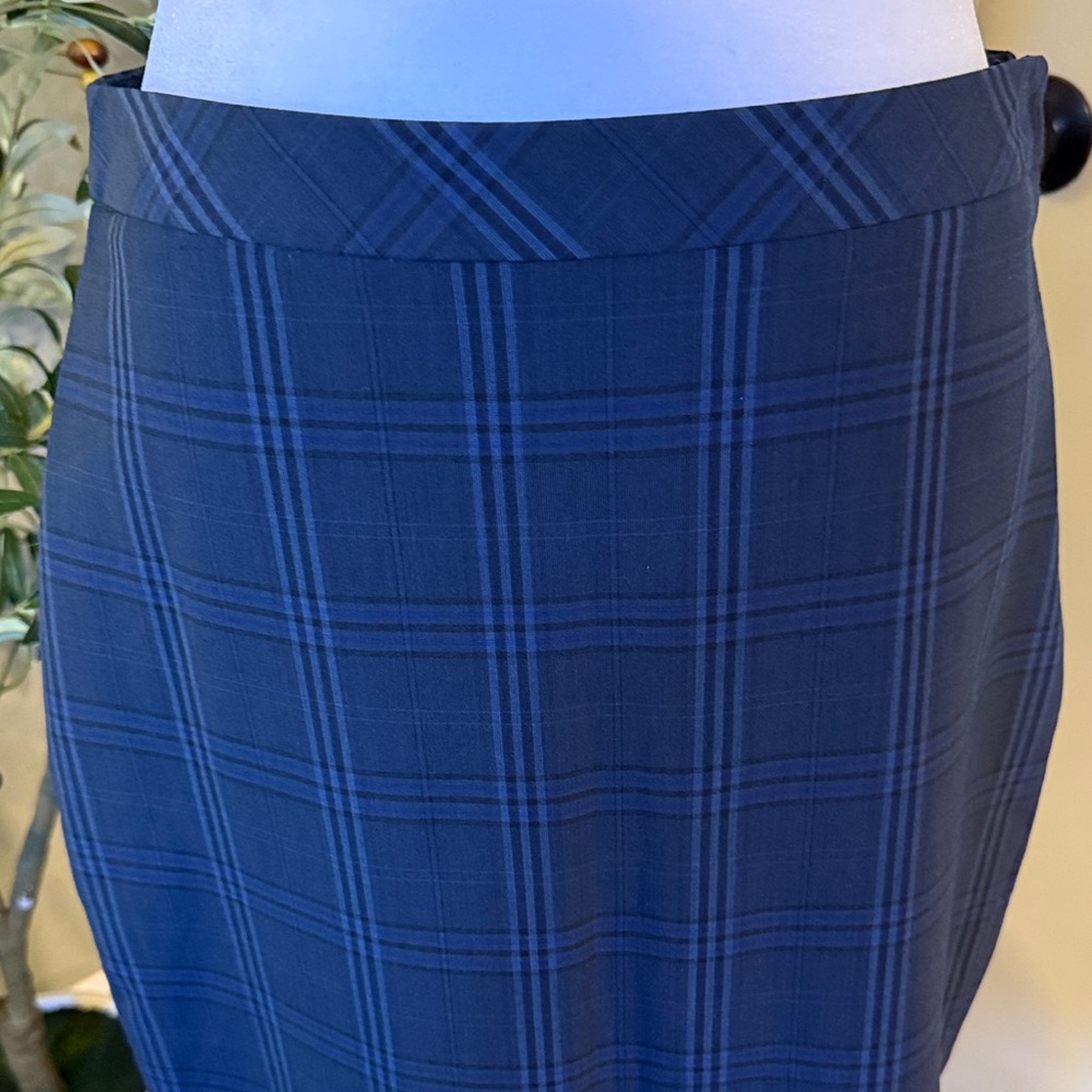 Banana Republic Navy Plaid Pencil Skirt - Picture 2 of 14